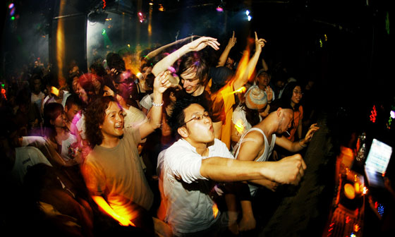 REAL GROOVES Vol.11 feat. STEVE BUG