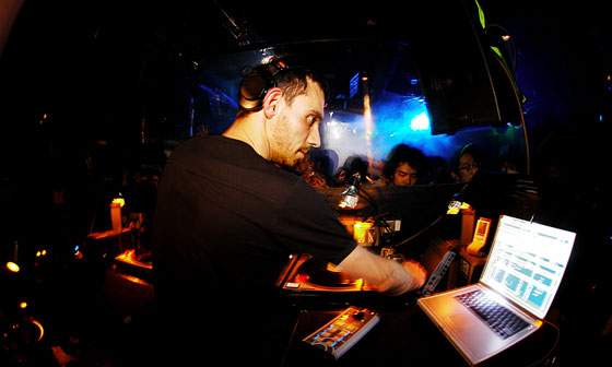 REAL GROOVES Vol.11 feat. STEVE BUG