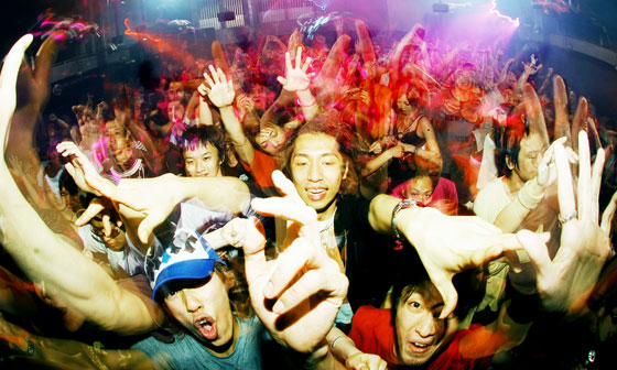 DIG DEEPER feat. DANNY HOWELLS 