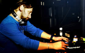 YOSHITOSHI presents DEEP DISH