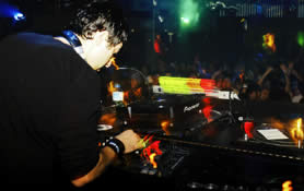 YOSHITOSHI presents DEEP DISH