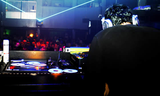 YOSHITOSHI presents DEEP DISH