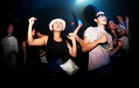 Nick Warren @ WOMB Crowd