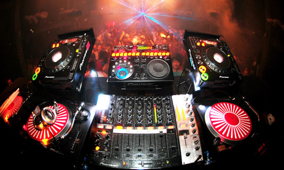 Nick Warren DJ Booth
