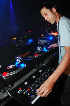 ageHa 4th ANNIVERSARY #04 feat. EMMA & SATOSHI TOMIIE