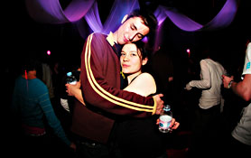 deAthdisko feat. DAMIAN LAZARUS