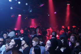 NO BORDERS feat. EXTRAWELT