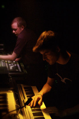 NO BORDERS feat. EXTRAWELT