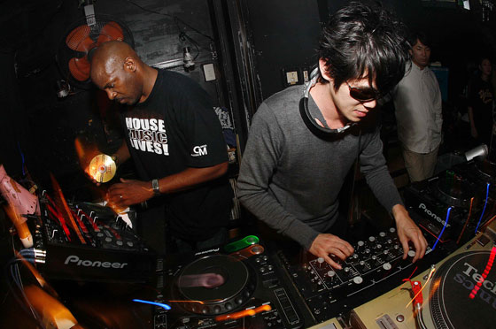 MUSeUM feat. DJ SPEN