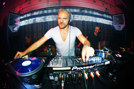 SVEN VATH IN THE MIX - THE SOUND OF THE SEVENTH SEASON WORLD TOUR @ WOMB