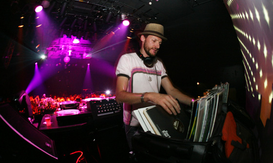 Crosspoint feat. Garth