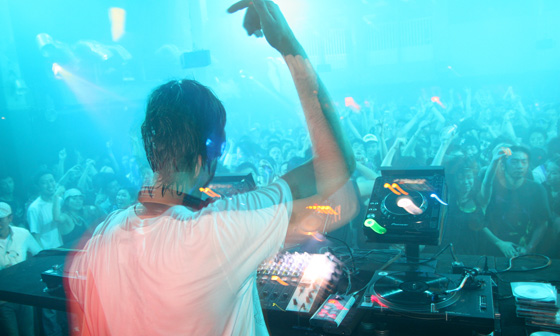 VADE feat. Ricardo Villalobos