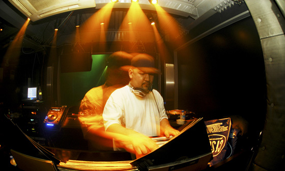 Robert Travis_DJ Hada