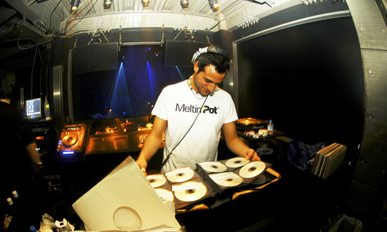 Robert Travis_DJ Hada