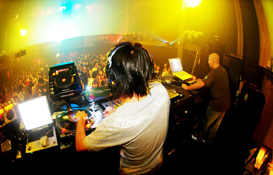 IRIZO feat. VINCE WATSON