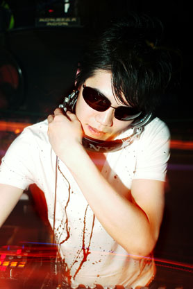 MUSeUM feat. QUENTIN HARRIS