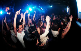 MUSeUM feat. QUENTIN HARRIS