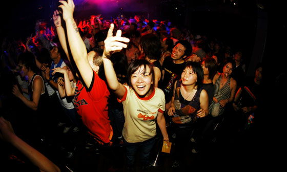 STERNE feat HARDFLOOR, TAKYUU ISHINO, TEN