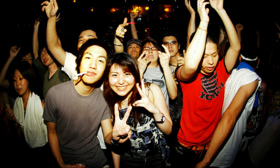 STERNE feat HARDFLOOR, TAKYUU ISHINO, TEN