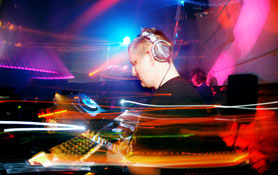 MAKESHIFT FEELGOOD feat. X-PRESS 2