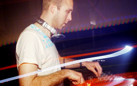 MAKESHIFT FEELGOOD feat. X-PRESS 2