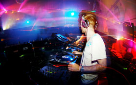 MAKESHIFT FEELGOOD feat. X-PRESS 2