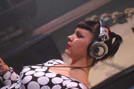 VADE feat. Miss Kittin