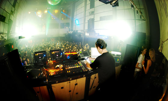 FUNDACION feat Sasha & James Zabiela