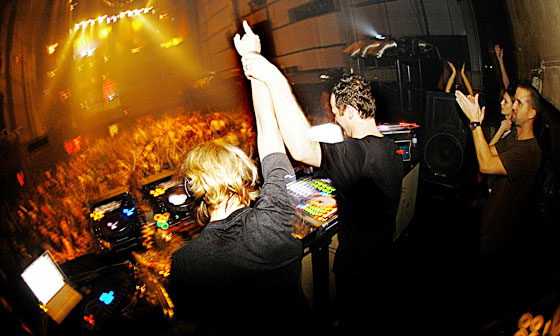 FUNDACION feat Sasha & James Zabiela