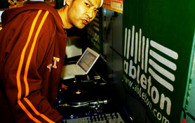 IRIZO feat JOHN ACQUAVIVA