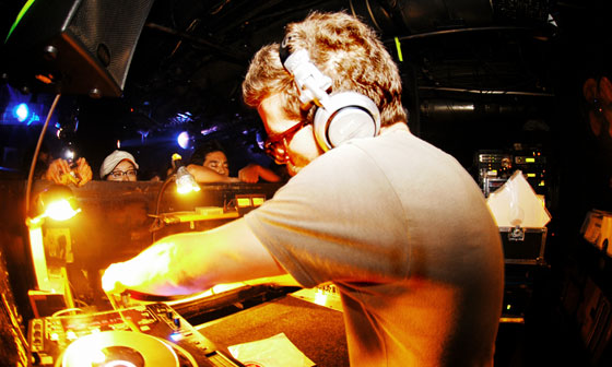 REAL GROOVES VOL 6@ YELLOW