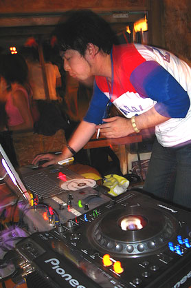 dancetreia SAZA*E & LIVE&BAR 11presents SAZA*E LOVE GROOVE BEACH PARTY  @ SUMA BEACH, OSAKA 