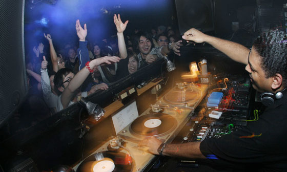 URBANPHONICS: KERRI CHANDLER