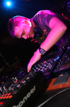 SVEN VATH IN THE MIX - THE SOUND OF THE SEVENTH SEASON WORLD TOUR @ WOMB