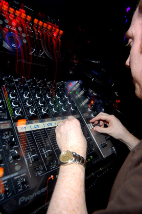 Tim Deluxe Japan Tour 2006