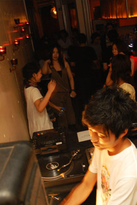 ANDOMAT3000 JAPAN TOUR @ COLORS STUDIO, TOKYO