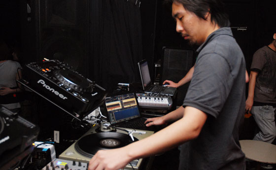 ANDOMAT3000 JAPAN TOUR @ COLORS STUDIO, TOKYO