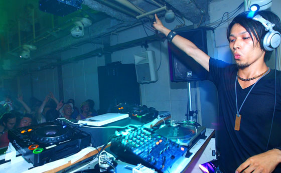 ANDOMAT3000 JAPAN TOUR @ COLORS STUDIO, TOKYO