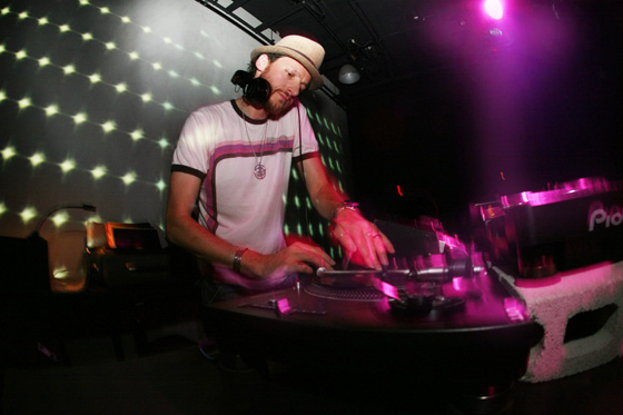 Crosspoint feat. Garth