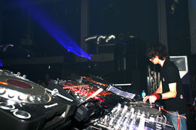 INNERVISIONS feat. NATHAN FAKE @ WOMB, TOKYO