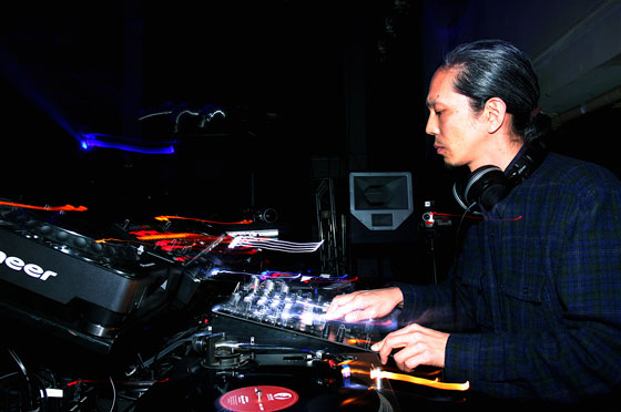 INNERVISIONS feat. NATHAN FAKE @ WOMB, TOKYO