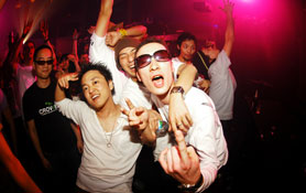 MAKESHIFT FEELGOOD feat. X-PRESS 2