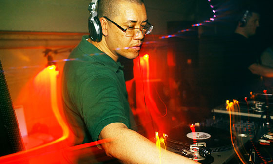 MAKESHIFT FEELGOOD feat. X-PRESS 2