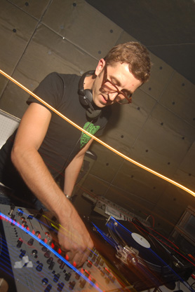 IDEASOLUTION feat. GEBR. TEICHMANN