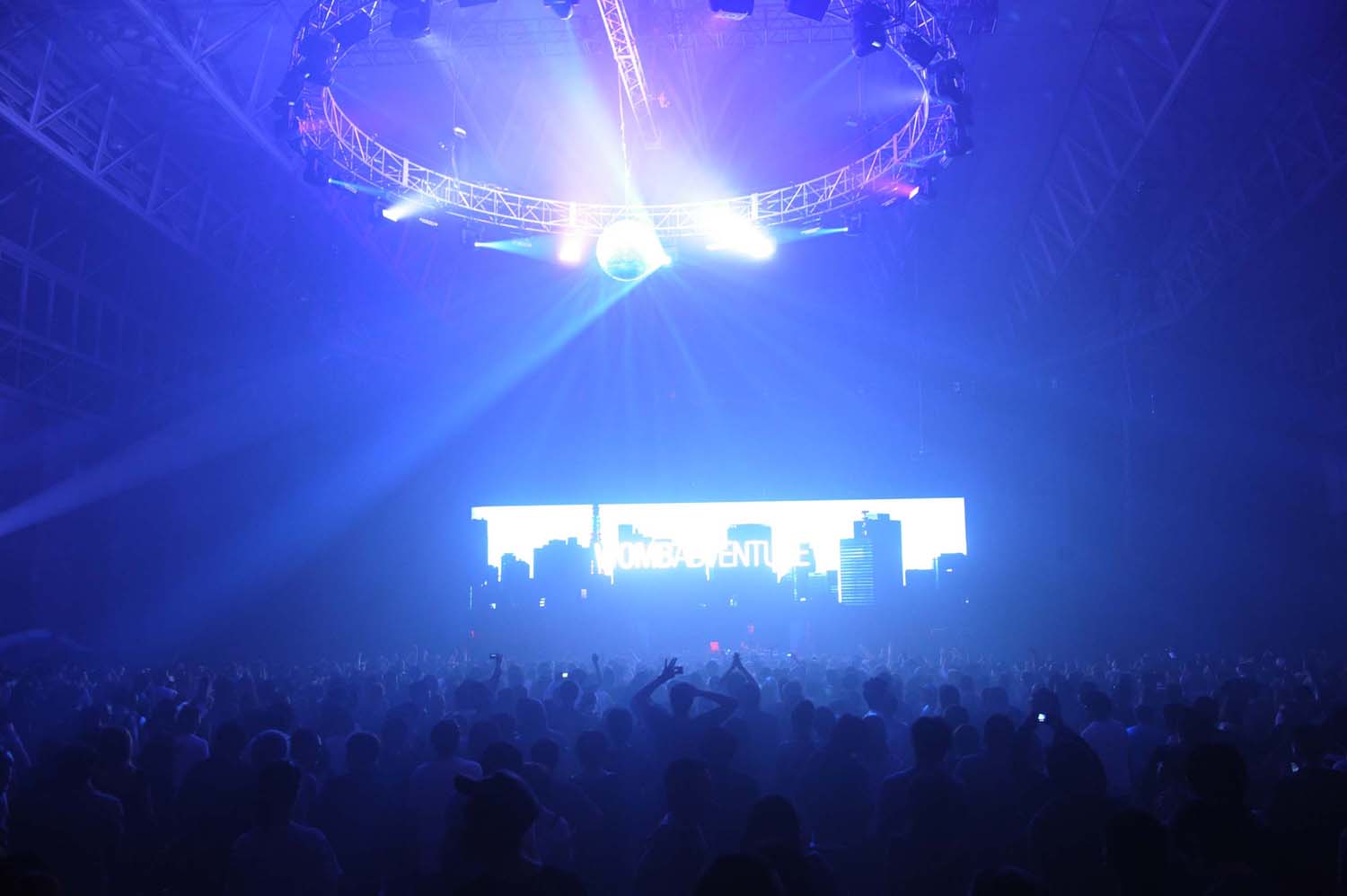 90_Hall10_2563_l.jpg
